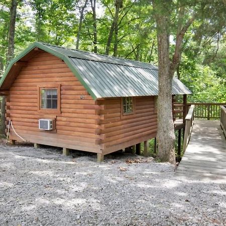 Villa Rustic Cabin In Lake Monroe à Bloomington Extérieur photo